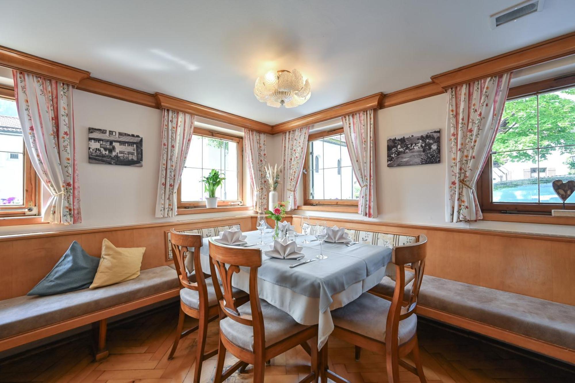 Hotel Restaurant Fruehlingsgarten Füssen Екстериор снимка