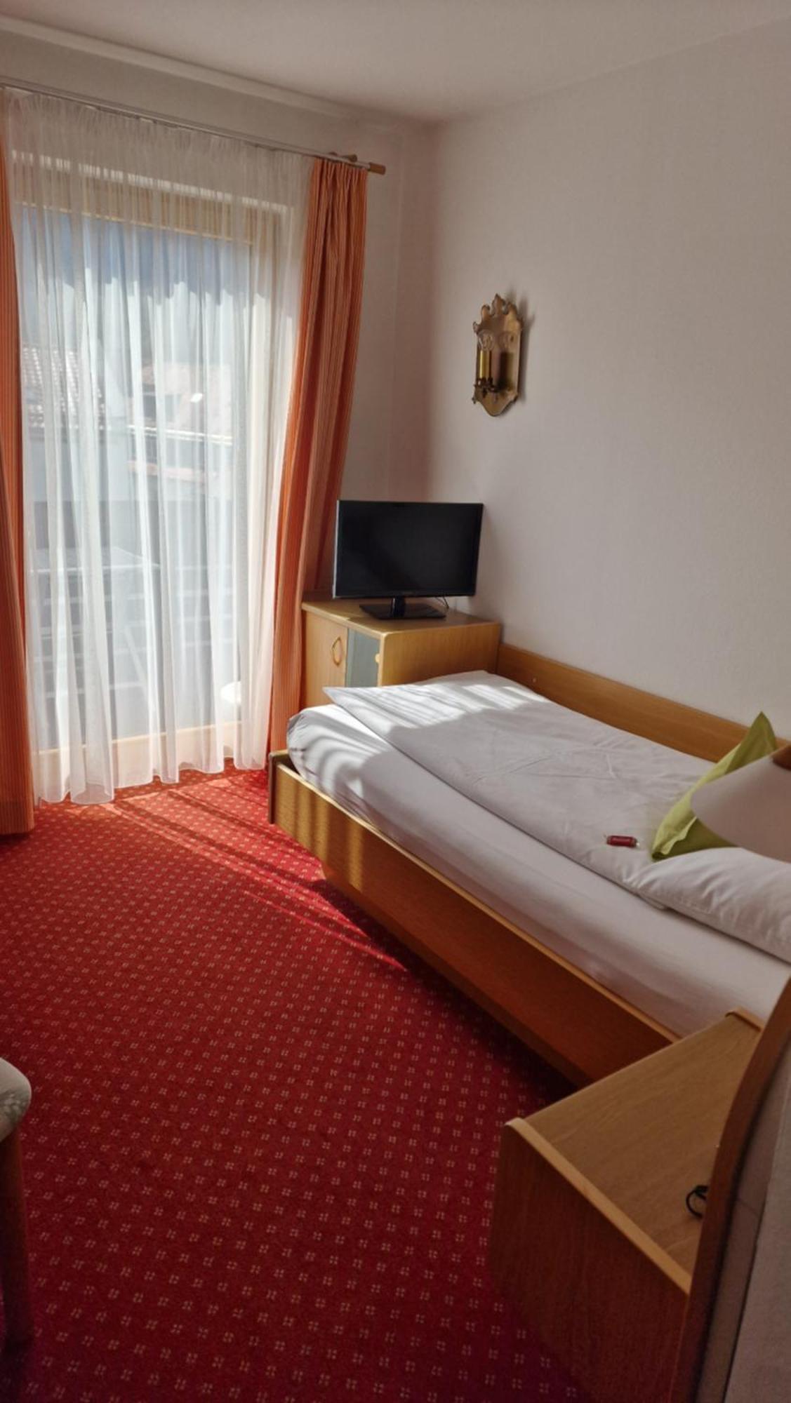 Hotel Restaurant Fruehlingsgarten Füssen Екстериор снимка